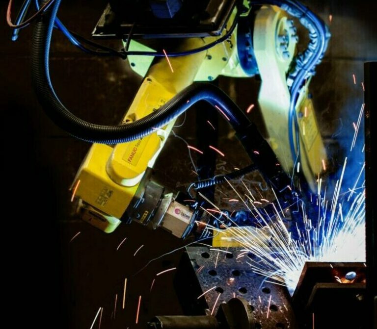 Metal Shaping_Industrial ironwork_robotic welding